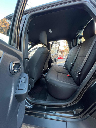 Imagen 10 de 15 de Renault Duster Oroch 2017 2.0 Privilege
