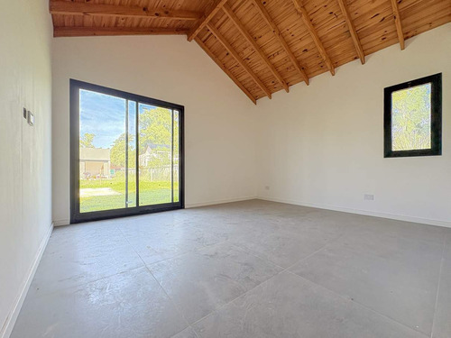 Increíble Casa A Estrenar. 3 Dormitorios. Barrio Cerrado Santa Clara - Manzanares