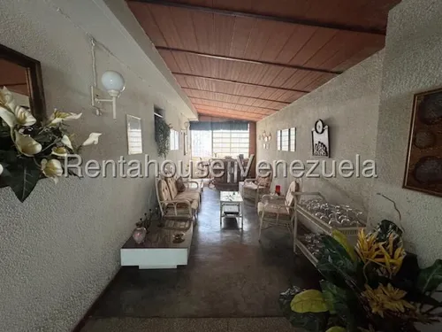 Acogedora Casa En El Marques