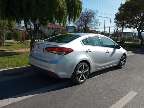 Imagen 7 de 13 de Kia Cerato Ex 1.6 2019