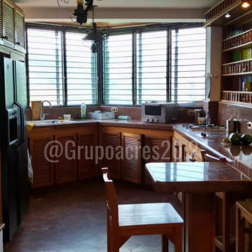 Imagen 2 de 11 de Acogedora Casa En Venta Ubicada En San Pedro De Los Altos, Los Teques. Cf