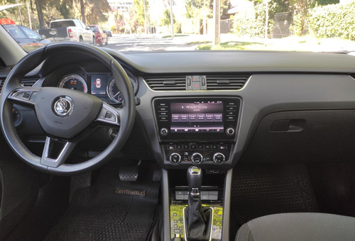 Skoda Octavia Style 1.4 Tsi 150 Cv Dsg7, Año 2019, 23.000 Km
