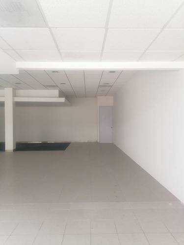 Local Comercial Planta Baja Sobre Colosio A Lado De Tv Azteca