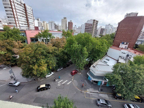 Imagen 16 de 17 de Departamento De Tres Ambientes Al Frente Con Vista Abierta