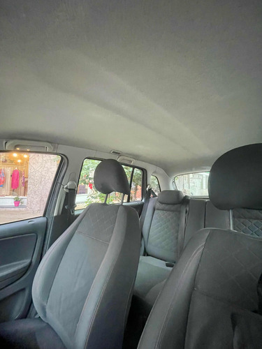 Volkswagen Suran 1.6 Trendline 11b
