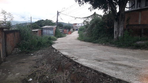 Vendo Terreno.
