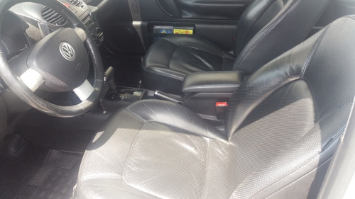 Imagem 4 de 7 de Volkswagen New Beatle