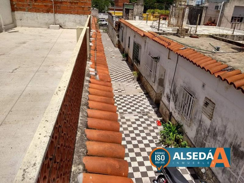 Casa Pasillo Dos Dormitorios Con Terraza Exclusiva - Biedma Y Balcarce - Rosario Sur