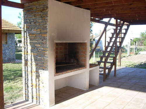 Imagen 6 de 14 de Alquiler Casa Punta Del Este Dueño Directo A Media Cuadra De La Playa - Pileta - Piscina - Parrilla - Aire Acondicionado - La Barra - Manantiales - Balneario Buenos Aires A 10 Minutos De Jose Ignacio.