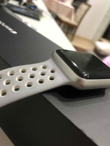 Apple Watch 2 Nike 42mm Prata - Brinde 5 Pulseiras