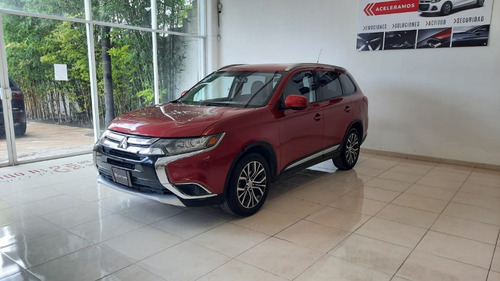 Imagen 1 de 13 de Mitsubishi Outlander 2016 Es
