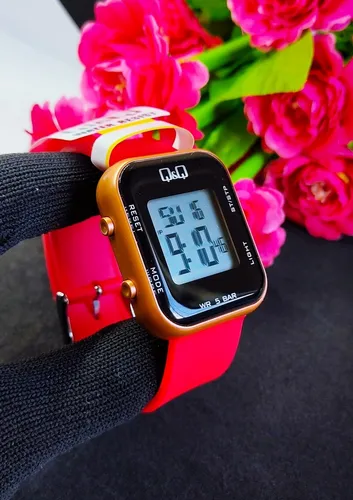 Reloj digital online q&q mujer