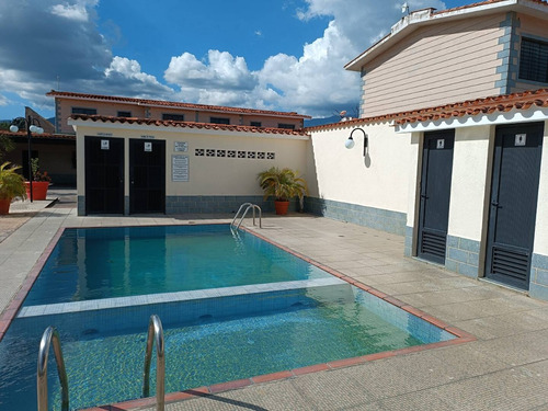 En Venta, Town House A Diseñar A Tu Gusto. San Diego.