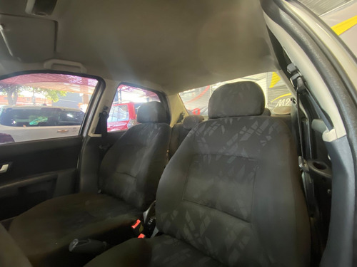 Fiat Siena 1.0 El Flex 4p