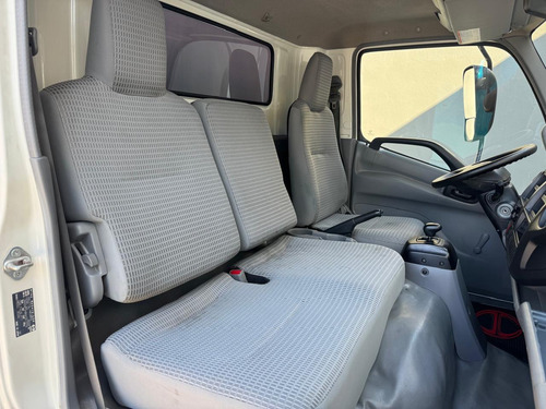 Hino 816 Híbrido Long 2019