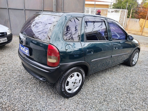 Imagem 4 de 5 de Gm Chevrolet Corsa Super 1999