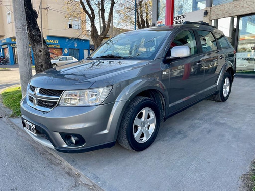 Imagen 3 de 12 de Dodge Journey 2.4 N Sxt 7p 2012
