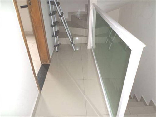 Imagem 15 de 30 de Triplex Sobrado Novo Com 02 Dormitórios 01 Suíte 02 Banheiros Condomínio Fechado Na Vila S. Jorge São Em Vicente Imóvel Este Bem Grande Com 110 M2 Util É Bem Arejado Iluminado Com Churrasqueira Próxi