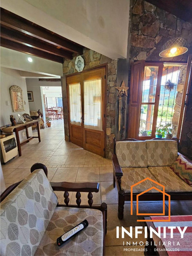 Casa En La Misión Con Piscina