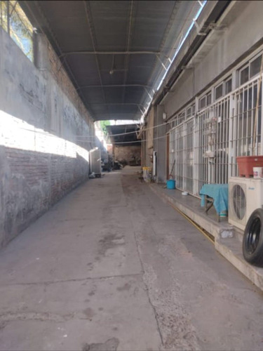 Remax Vendimia Vende Casa Y Galpon En Ciudad