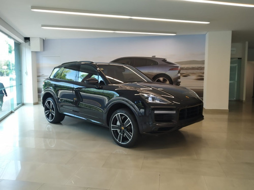 Imagen 1 de 11 de Porsche Cayenne V8 Turbo 2019