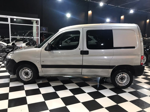 Peugeot Partner 1.6 Hdi Confort 2015 Gris Ljz