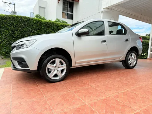 Renault Logan 1.6 Expression / Life +