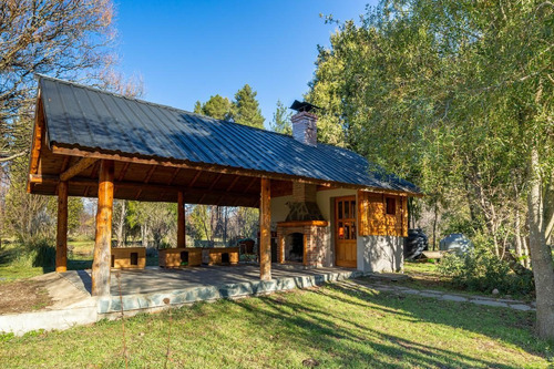Imagen 8 de 26 de Se Vende 3.5 Hectáreas - Con Cabaña 79 M2 Quincho Galpón - Las Golondrinas - Lago Puelo Chubut