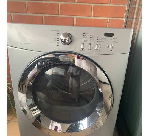 Secadora Frigidaire 21kg De Gas Gris