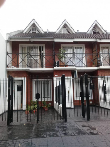 En Venta Triplex En Martin Coronado A 5 Cuadras De La Estacion. Ficha 9728