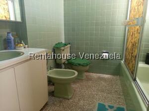 Práctico Apartamento En Venta En El Marqués