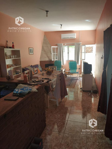 Casa De 2 Dormitorios En Venta Ubicada En Barrio Parque, General Belgrano Interior Buenos Aires
