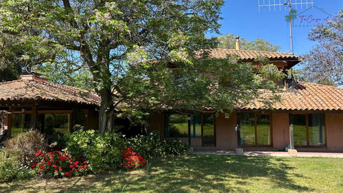Casa En Parcela En Arriendo De 4d/3b En Calera De Tango