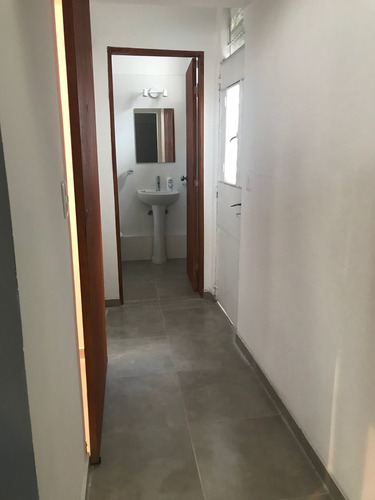 Imagen 9 de 14 de Casa 2 Dormitorios Venta Pérez Castellano A Nuevo