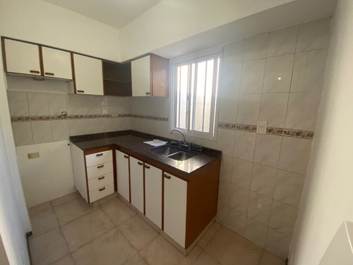 Imagen 3 de 14 de En Venta Dto 2 Amb. Tipo Duplex Interno Lanus Este (072)