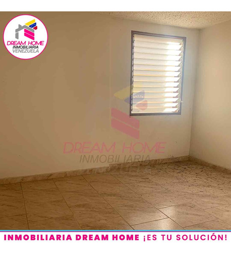 Apartamento En Venta Res. Las Violetas, Carretera Charallave-cúa