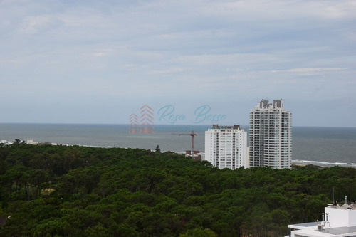 Imagen 27 de 30 de Apartamento De Categoría Con Vista Hacia La Mansa En Todos Sus Hambientes!! - Punta Del Este Roosevelt