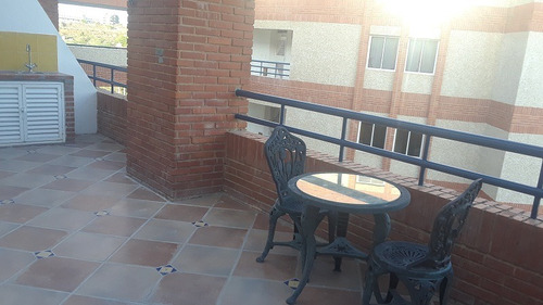 Imagen 11 de 13 de Apartamento De 3 Niveles Con Vista Al Mar Urb. Cima Real