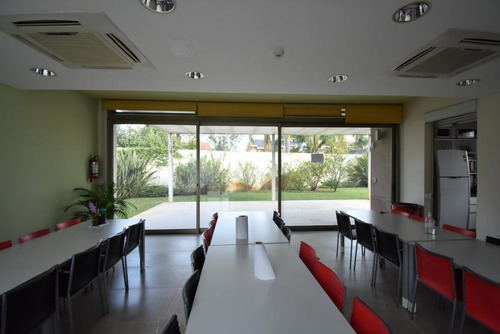 Edificio Corporativo Para Empresa En Carrasco!!!