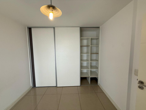 Departamento En Venta En Nueva Córdoba, 1 Dormitorio Con Balcón, Apto Credito, Desocupado