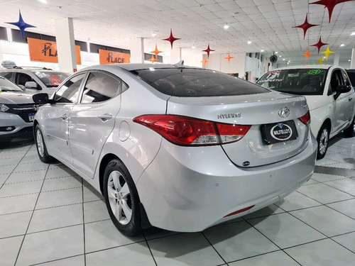 Imagem 4 de 15 de Hyundai Elantra Sedan 1.8 Gls (aut) Flex Automático