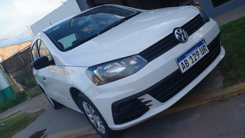 Imagen 4 de 15 de Volkswagen Gol Trend 1.6 Trendline 101cv 2017
