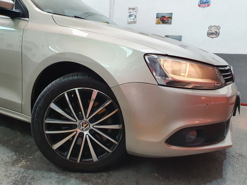 Imagen 12 de 14 de Volkswagen Vento Sportline 2012 2.0 Tsi Dsg Smart Garage