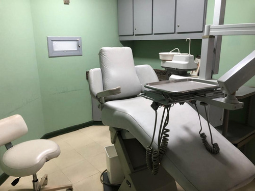 En Alquiler Cómodo Cubículo Con Su Respectiva Unidad Odontológica Y Área De Laboratorio. Ubicación Con Fácil Acceso Peatonal Y Vehicular En La Principal De Las Mercedes