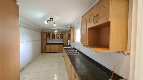 Imagen 9 de 14 de Venta De Casa De 250 M2 En Quintas De Monticello 21-11771