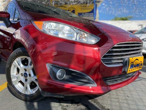 Imagem 2 de 12 de Ford Fiesta Sedan