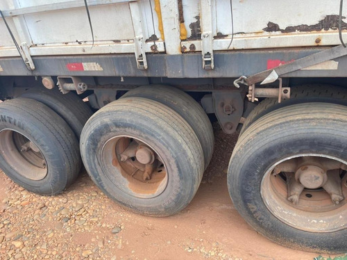 Carreta Graneleira Randon