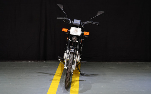 Suzuki Ax100 Negra