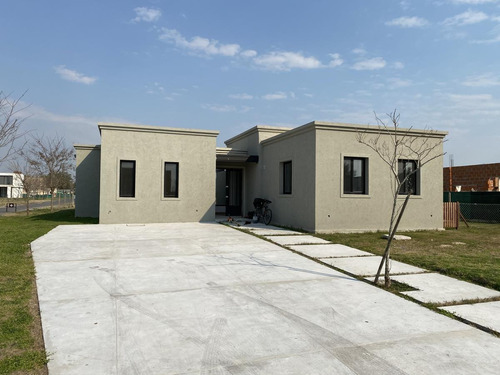 Imagen 3 de 6 de Lindisima Casa En Una Planta Y Al Agua - San Matias
