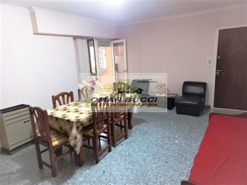 Departamento Muy Acogedor De Dos Ambientes Amplios, En Inmejorable Ubicacion, En La Ciudad De Necochea